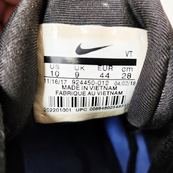 Nike Air VaporMax Plus Black Gold Sneakers Men's Size 10 - Picture 4 of 8